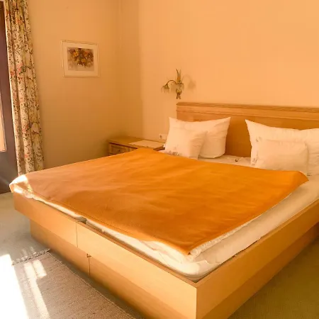 Guest house Montfort