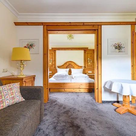 Guest house Montfort 3*